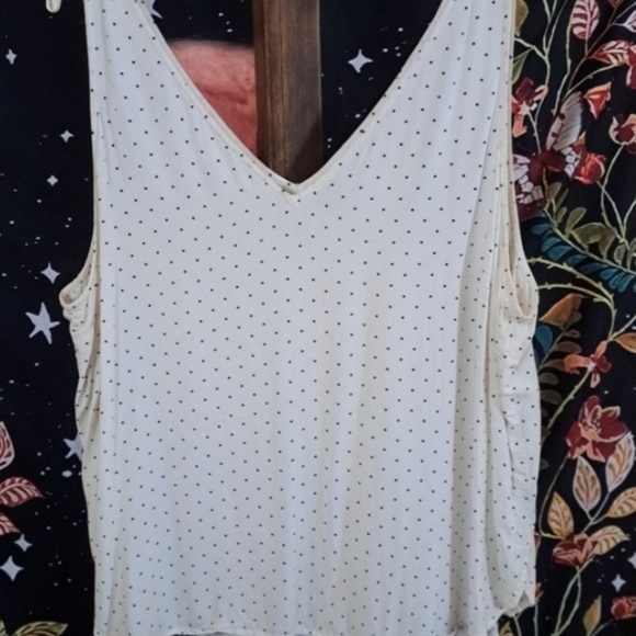 !Bundle! 5 Tank Tops - Picture 10 of 11